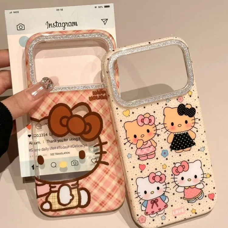 卡通可爱波点蹲坐KT猫闪粉壳适用苹果17promax/16/15/14全包防摔