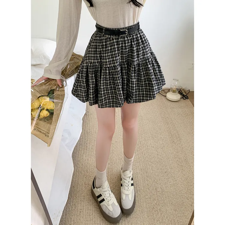毛呢格子花苞短裙女秋冬学院风减龄防走光高腰显瘦百搭a字半身裙