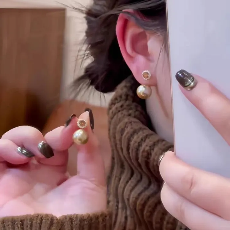 一款双戴秋冬轻奢高级感锆石珠珠耳钉时尚百搭显气质精致通勤耳饰