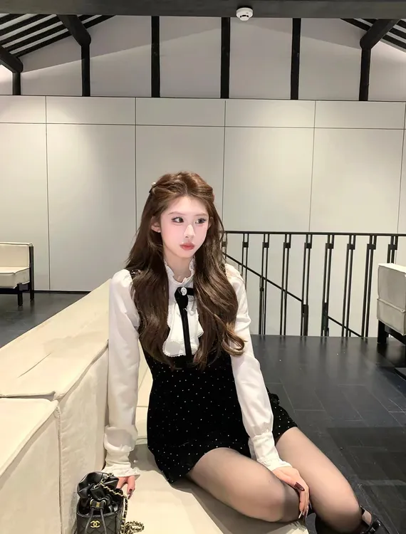 【丝绒黑巧】秋冬纯欲风甜美假两件可拆卸蝴蝶结连衣裙冬季烫钻半裙