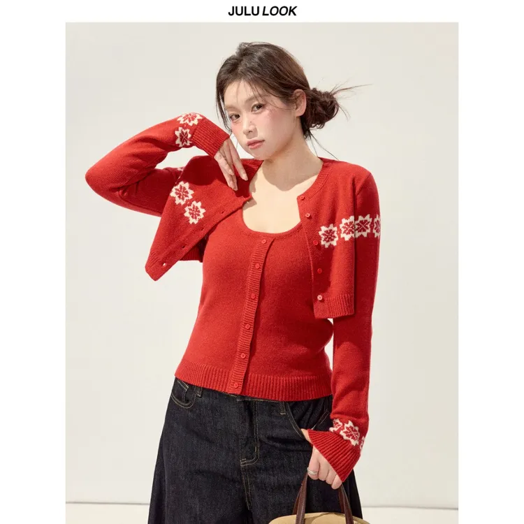 巨鹿工作室“圣诞热红酒”微胖mm设计感针织衫吊带牛仔裤大码套装