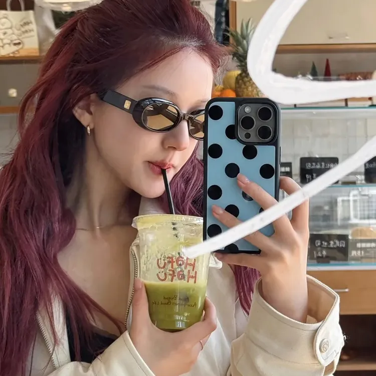 赵露思同款适用16promax苹果15手机壳iphone14滴胶蓝黑波点13防摔