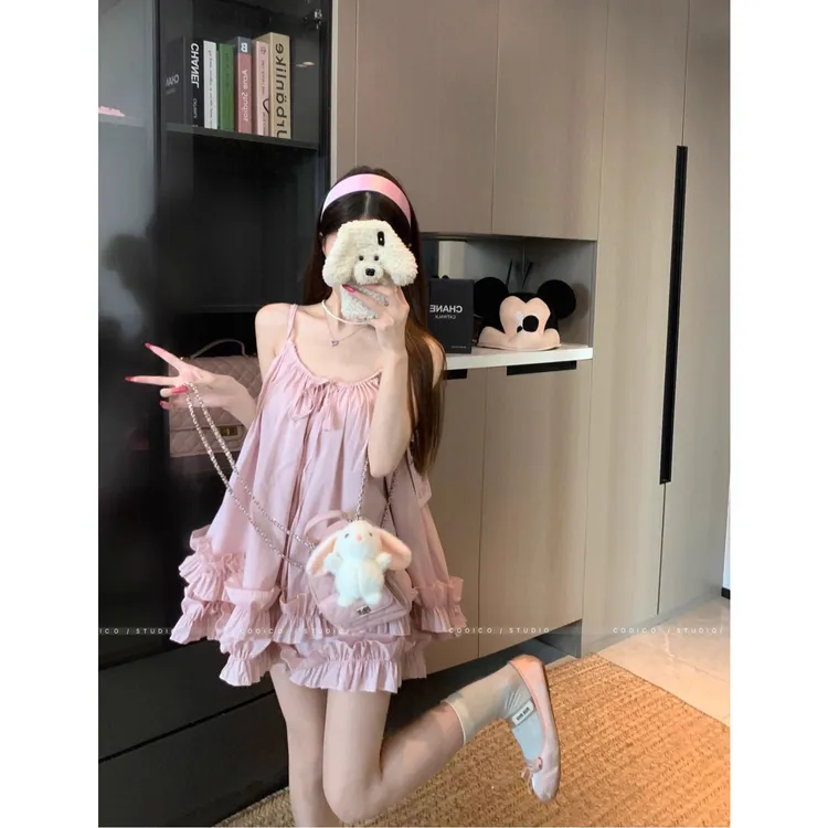 实价现货法式减龄纯欲温柔风荷叶边粉色吊带裙女微喇牛仔裤套装