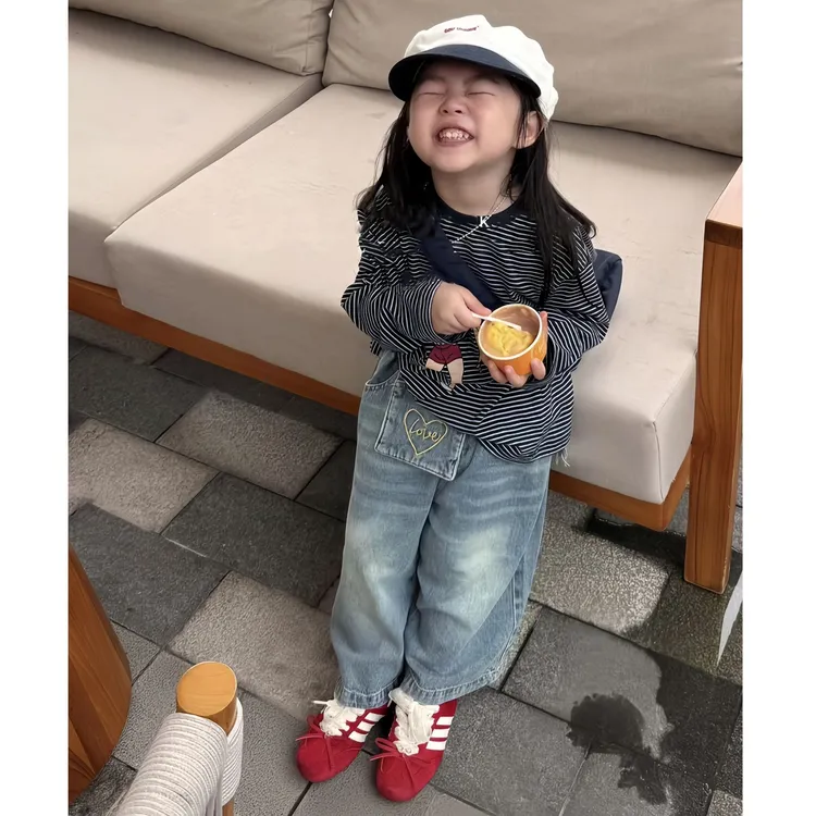 小思家女童2025秋季新款百搭韩版洋气印花条纹上衣休闲牛仔裤套装