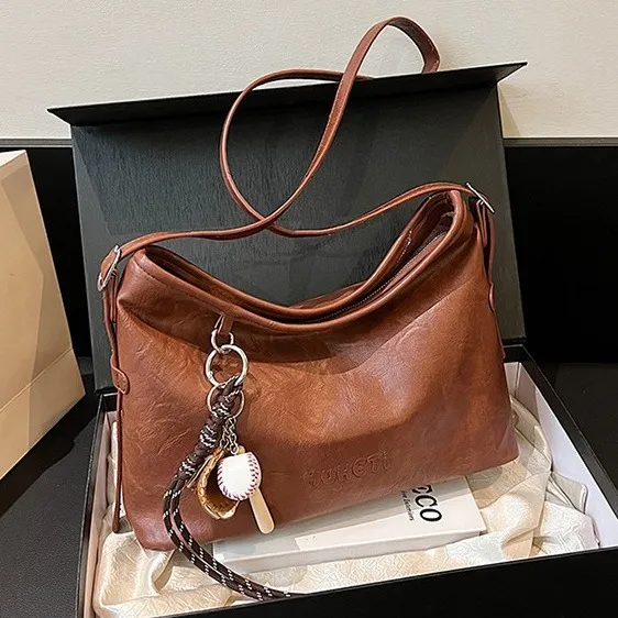 韩版时尚包包2024秋冬新款纯色大容量单肩百搭洋气斜挎质感斜跨包