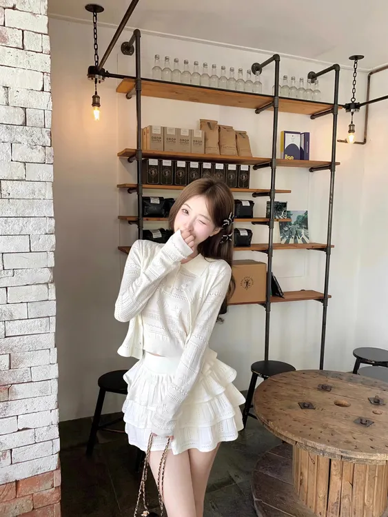 【白霜珍妮弗】早秋季新款修身显瘦镂空针织开衫+吊带背心上衣+半裙