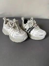 工厂品牌儿童运动鞋8798