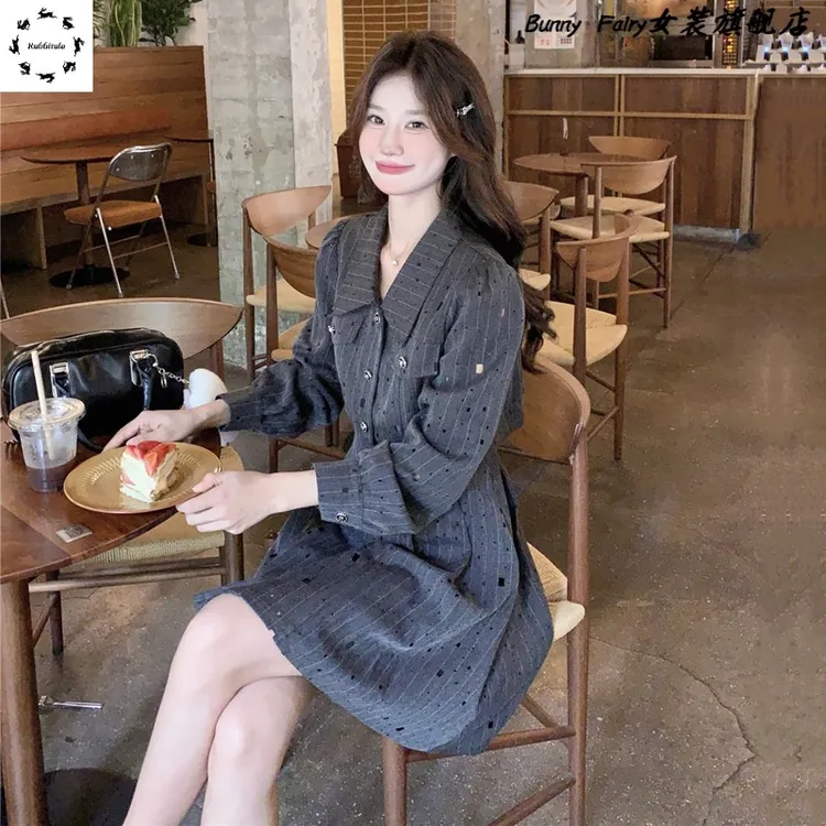 灰色氛围感小个子温柔系衬衫裙春秋新款显瘦气质轻奢条纹连衣裙女
