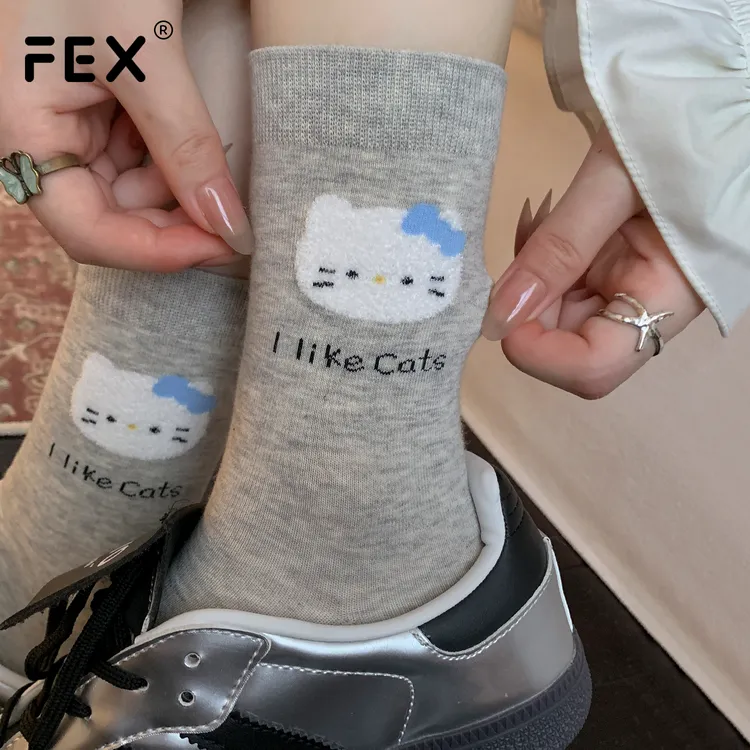 灰色袜子女中筒袜纯棉可爱刺绣ins潮无骨堆堆袜日系春秋配德训鞋