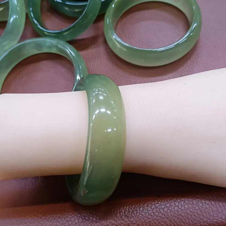 【蛇年礼物】微瑕天然岫玉绿冰福镯宽宽镯显白神器冰透手镯104