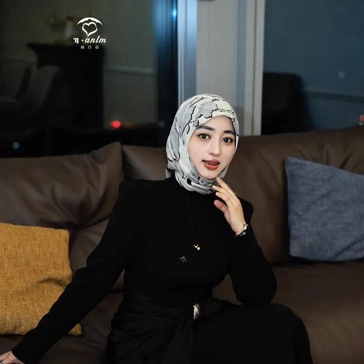 nanlm｜楠 玲 蔓 遇秋 百分百 绵羊毛方巾【送高品质低帽】