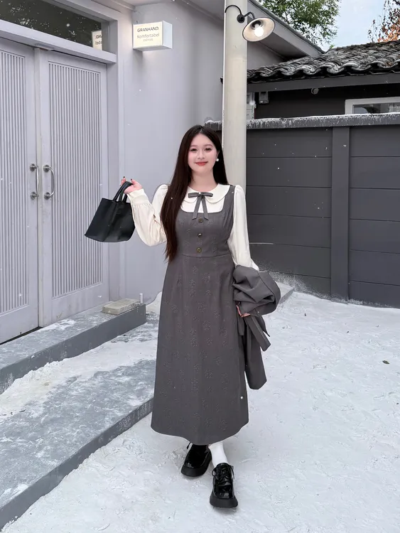 月半鱼【许我耀眼】秋季新款拼接假两件小众女设计感连衣裙+外套