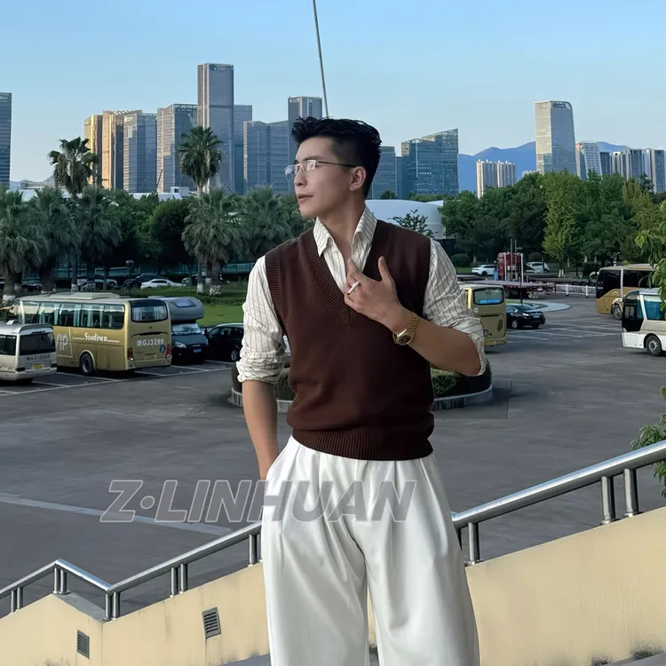 HG-秋季男士百搭复古老钱风法式羊毛针织V领背心