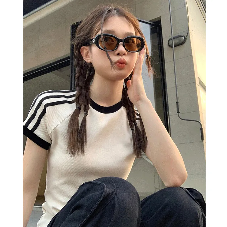 翰代维夏季辣妹短袖t恤女正肩百搭新款拼接条纹修身显瘦打底上衣