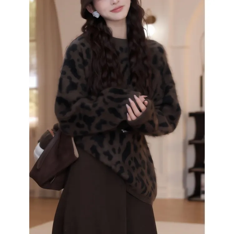 韩版复古豹纹圆领长袖针织衫时髦宽松显瘦高级感毛衣2025秋冬新款