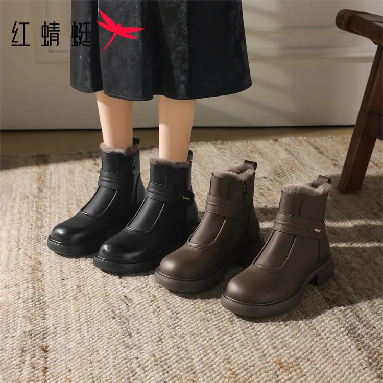 红蜻蜓2025新款时装靴适合冬季旅行场景绒里保暖舒适时尚必备款