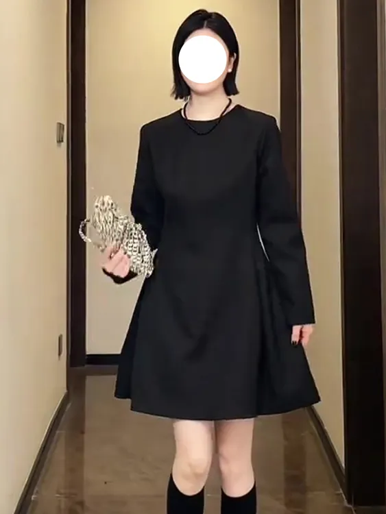 法式赫本风简约时尚基础款百搭连衣裙秋季收腰显瘦气质高级感裙子