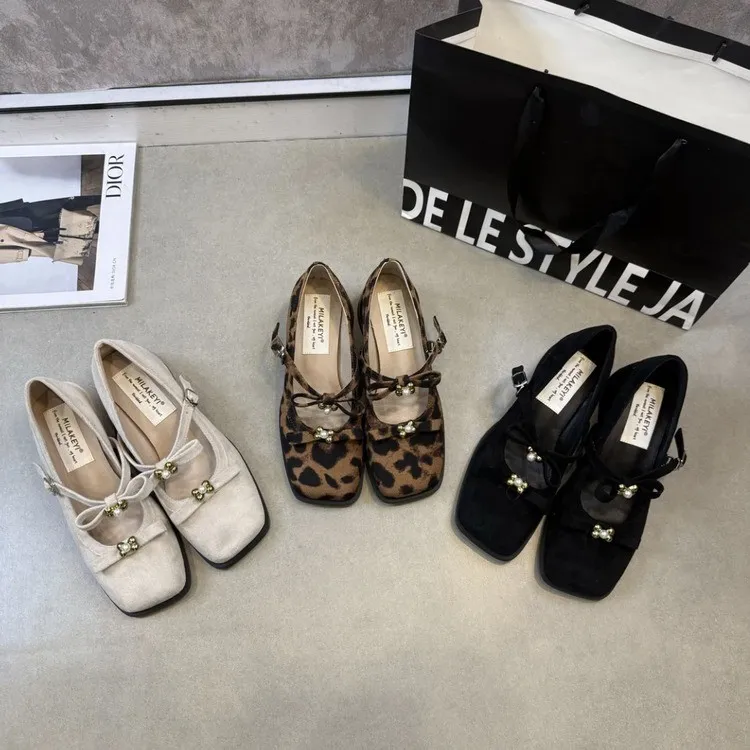 女鞋单鞋时尚百搭复古粗跟方头鞋子休闲夏季软底玛丽珍尖头韩版