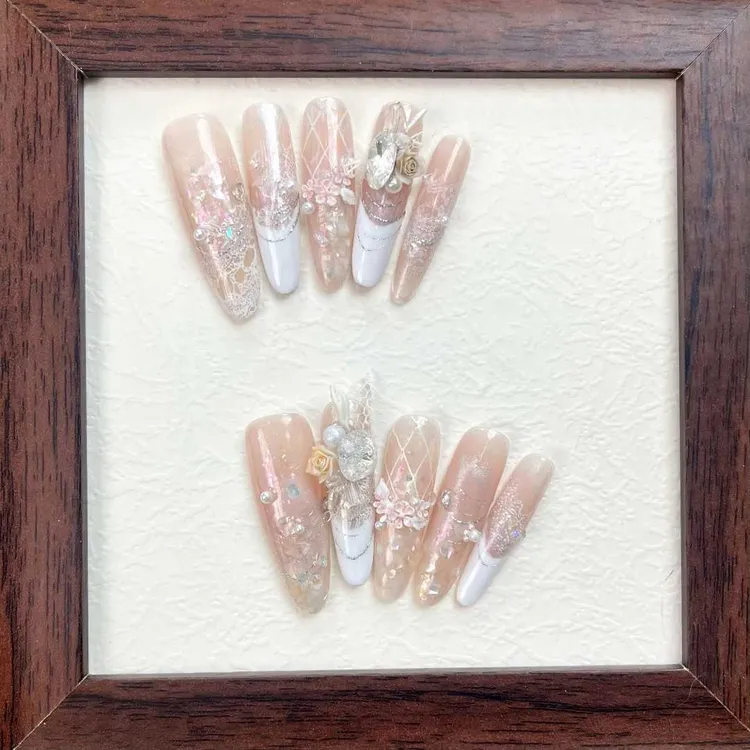 纯手工穿戴甲，默认微瑕~no退no换！