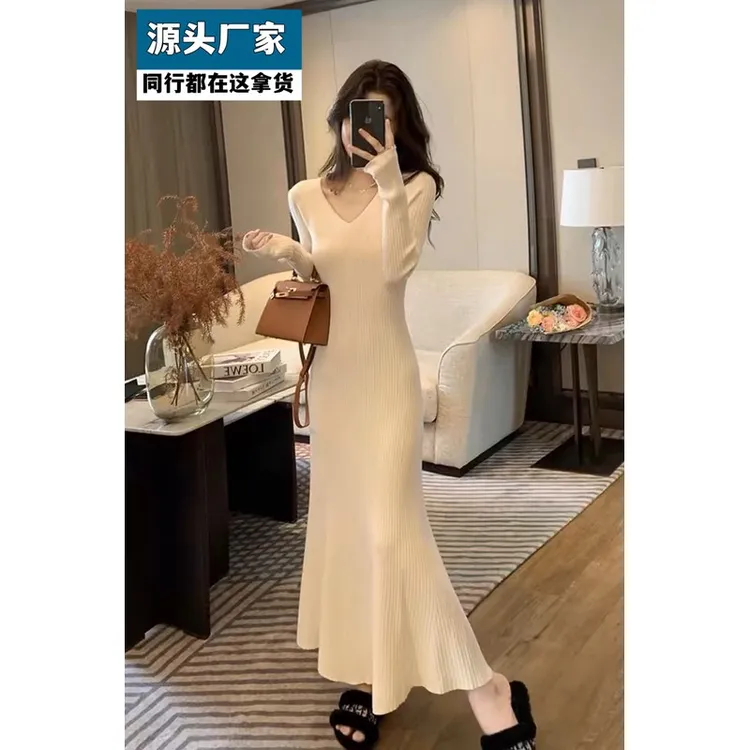 梵乐芬御姐高级感修身针织连衣裙女2025秋冬新款显瘦内搭打底包臀