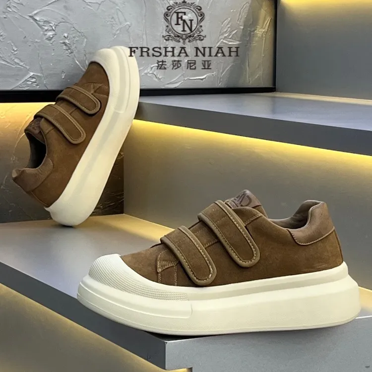 法莎尼亚男鞋冬季新款皮面厚底板鞋舒适潮流运动魔术贴时尚休闲鞋