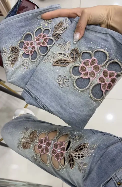 夏季烫钻刺绣镂空九分垮牛仔裤（无腰带）