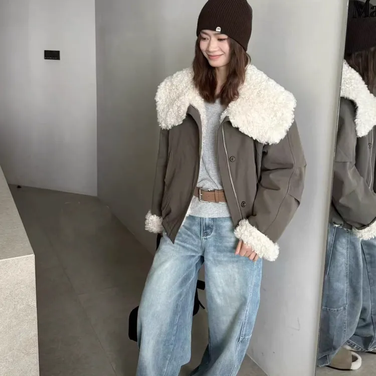 2025冬季新款韩版宽松时尚加绒大翻领外套女短款工装棉服毛毛上衣