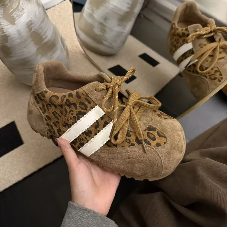 小个子休闲鞋2025年春秋新款面包德训鞋拼色时尚百搭厚底增高轻奢