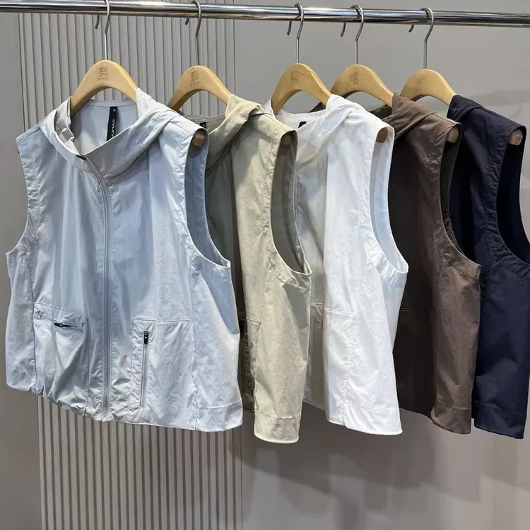 【26】水淼春款新品2708-时尚休闲减龄大口袋工装连帽马甲
