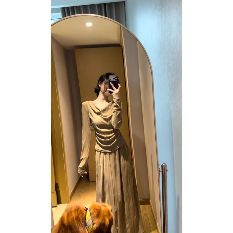 【拿铁】荡领收腰上衣半裙裙松紧腰丝绒套装