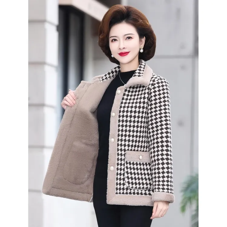 妈妈秋冬小香风短款外套中老年女装加绒加厚千鸟格洋气棉衣
