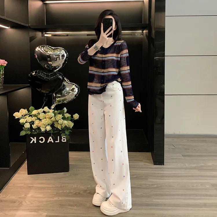 撞色条纹长袖针织开衫女早秋新外搭显瘦上衣刺绣白色牛仔裤直筒裤