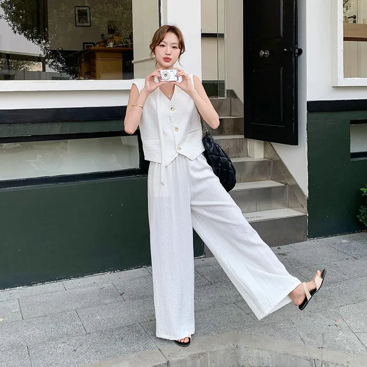 白色马甲阔腿裤棉麻套装女高级感轻奢女装2025夏季新款气质两件套