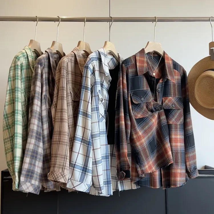 翻领排扣翻盖口袋格子长袖衬衫女休闲通勤时尚宽松衬衣秋