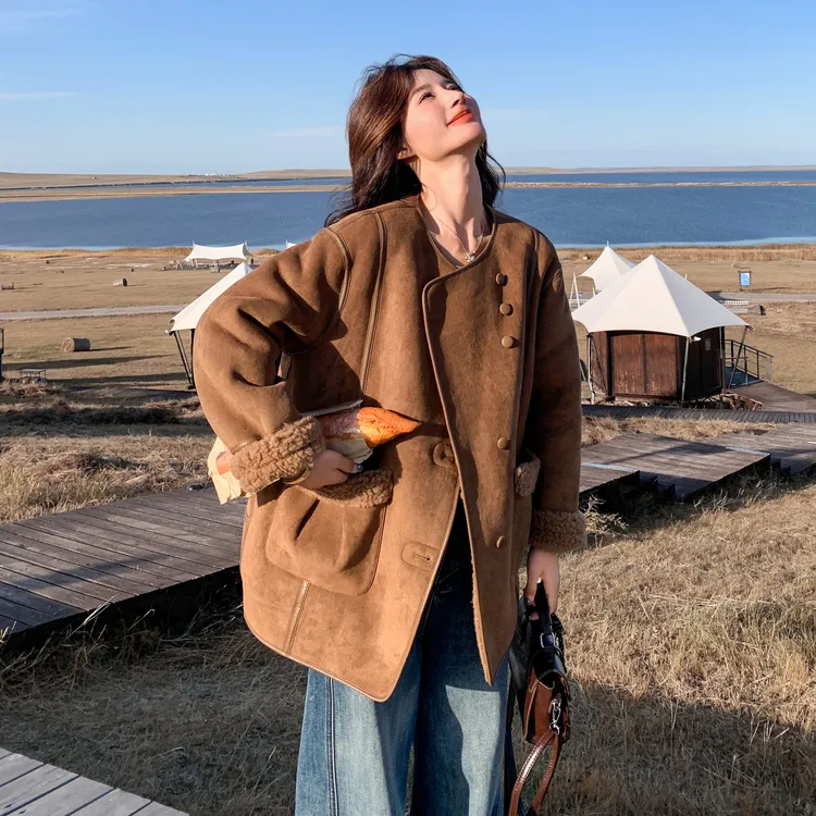 复古两面穿皮毛一体外套女2025冬新款韩系气质羊羔毛加厚棉服上衣