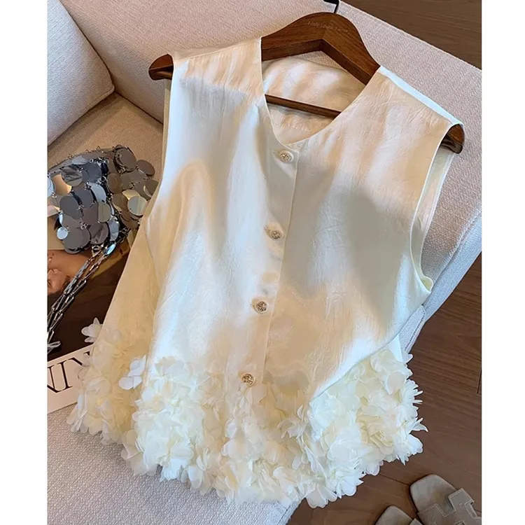 大码法式小香风无袖上衣女夏新款设计感时尚气质下摆立体花瓣马甲