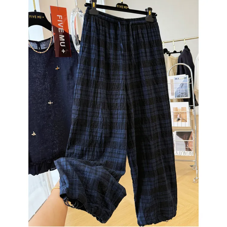 胖妹妹大码240斤复古褶皱格子阔腿裤女夏新款宽松遛弯裤显瘦长裤