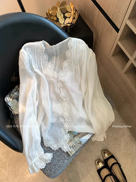 法式蕾丝花边刺绣v领亚麻长袖衬衫女早秋慵懒风时尚气质显瘦上衣