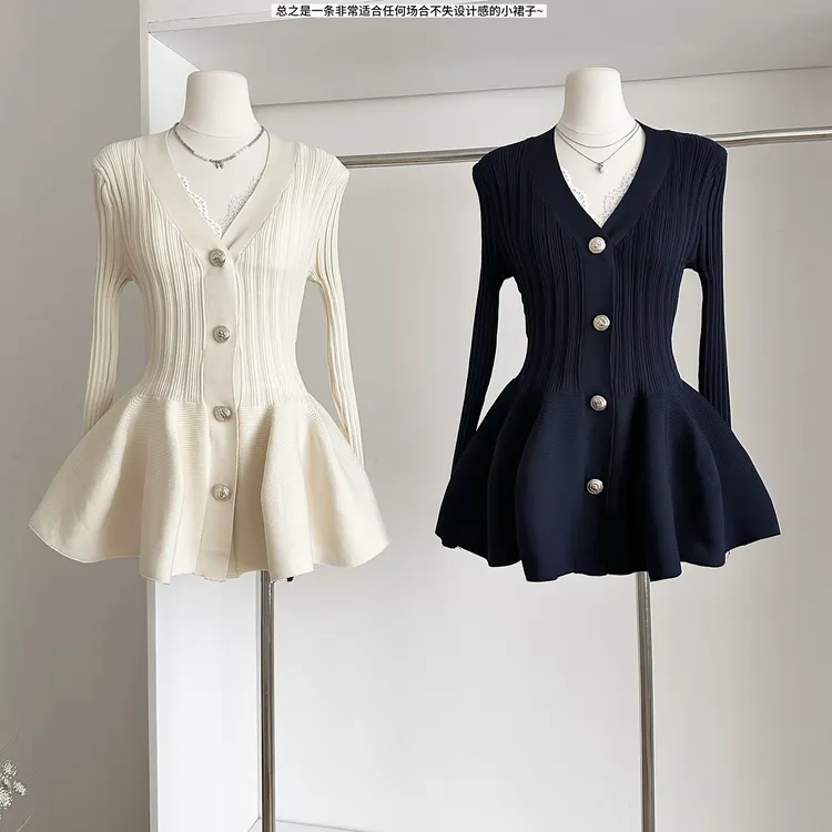 法式荷叶边V领收腰显瘦花苞裙上衣设计感针织开衫女中长款秋