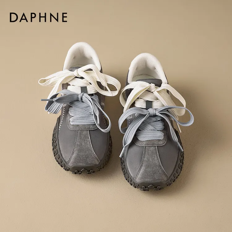 达芙妮芭蕾德训鞋女2025新款春秋今年流行百搭爆款休闲轻便运动鞋