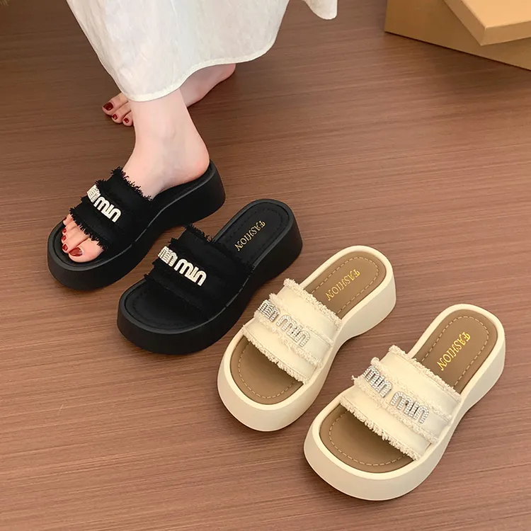 厚底一字拖鞋女夏季外穿2025新款时尚配裙子女士高级感沙滩凉拖鞋