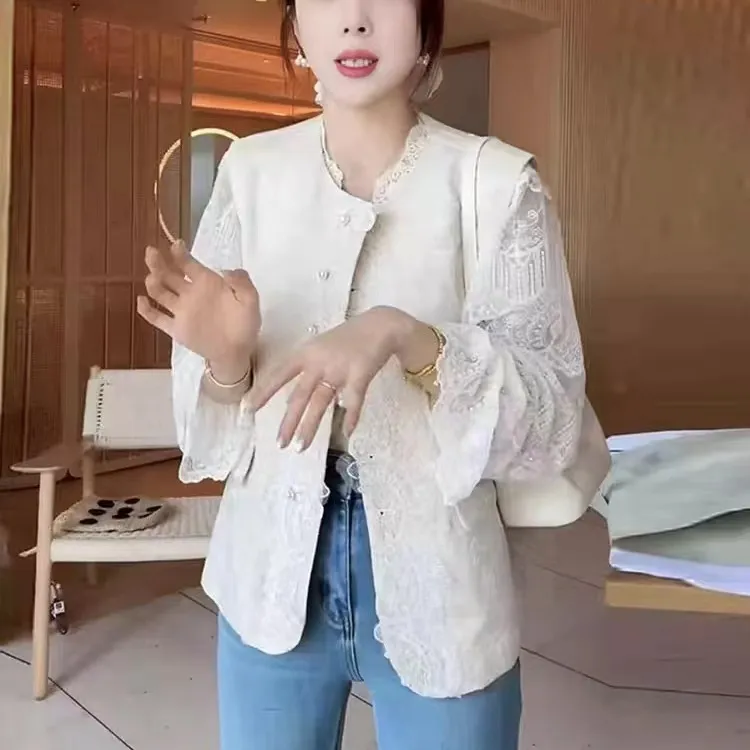 早春穿搭仙里仙气V领蕾丝衬衫+珍珠扣刺绣马甲女新中式套装