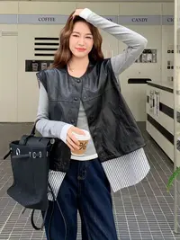 9515-3652 黑色百搭时尚纽扣皮质马甲开衫