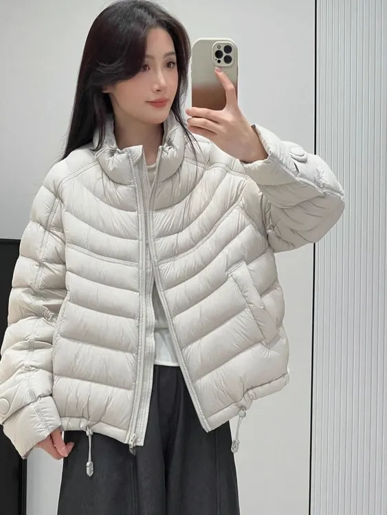 泡芙排骨羽绒服女短款2025秋冬新款白鸭绒宽松立领抽绳外套小个子