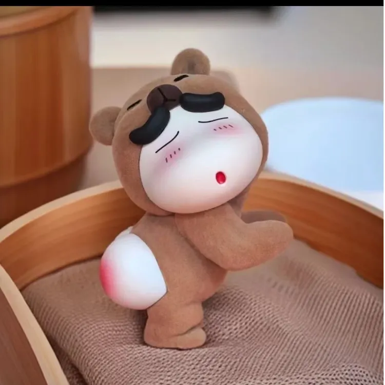 蜡笔小新植绒PP小熊实心PVC材质优质版车载家居摆件手办公仔