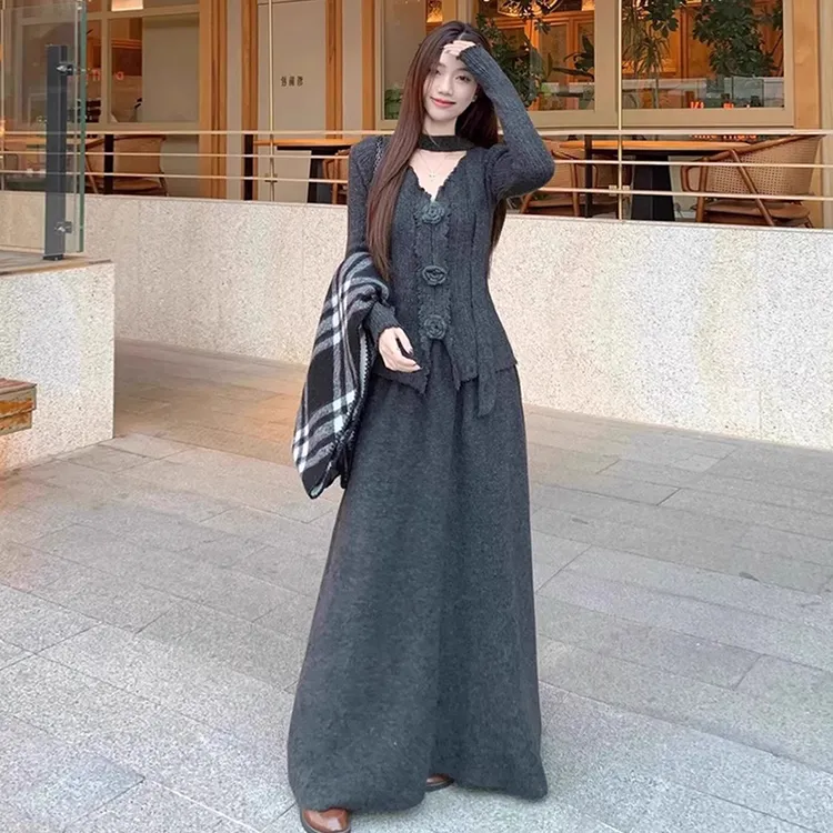 【现货+运补】挂脖针织连衣裙子女秋冬战袍穿搭一整套装长裙8778