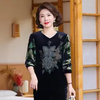 中老年女装烫钻长款t恤中老年秋冬打底衫大码女装8503