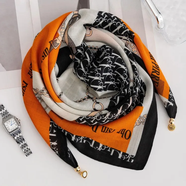2025新款高级感网红爆款丝巾洋气时尚百搭女士围脖保暖围巾女冬季
