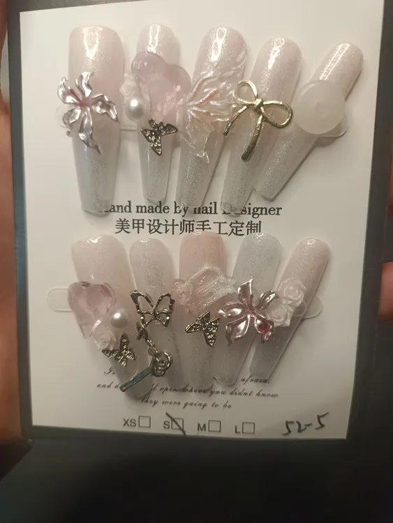 蝴蝶碎钻锆石显白精致纯手工可拆卸穿戴式美甲