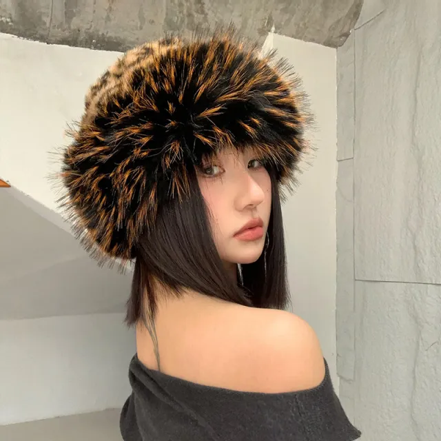 欧美时髦高级炫彩毛绒帽子女冬季加厚保暖护耳长毛豹纹渔夫帽子潮
